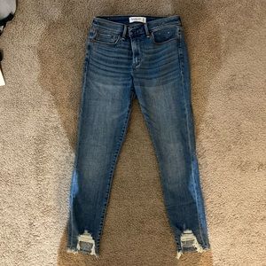 Abercrombie skinny jeans in size 6